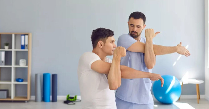 Can Chronic Pain Be Effectively Treated With Chiropractic Care? image