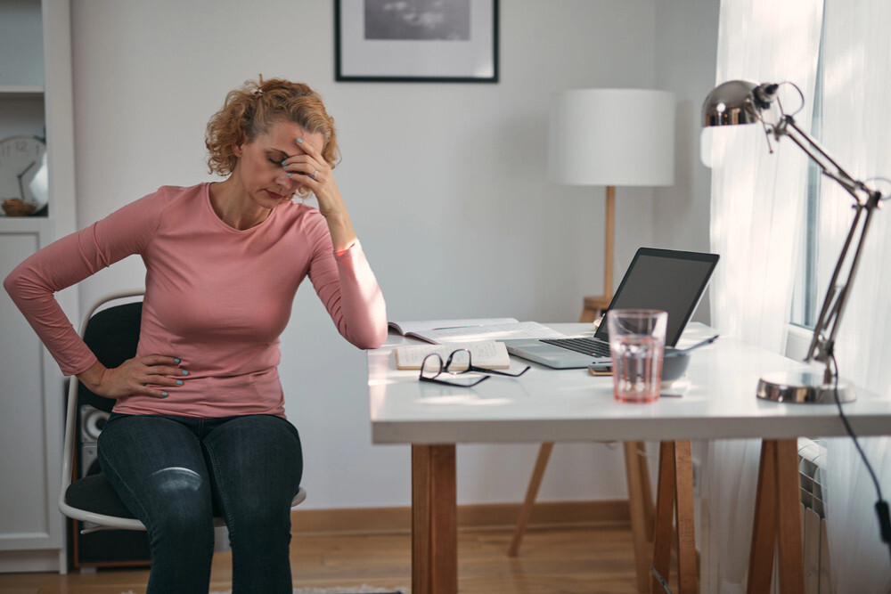 How Chiropractic Heals Imbalance from Poor Workstation Setup